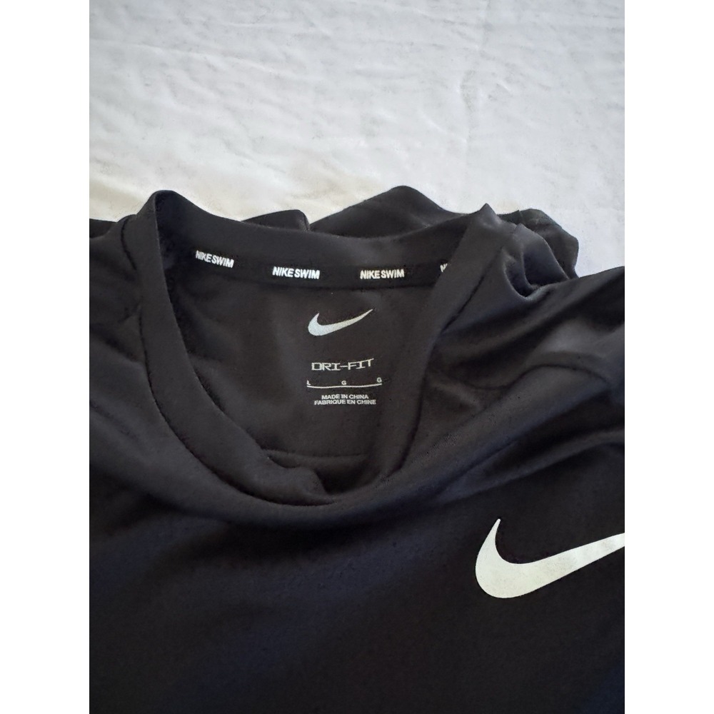 NWOT Nike Swim Shirt Mens Short Sleeve Dri-FIT UPF 40+ Activewear Size L - Picture 2 of 2